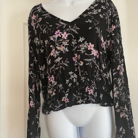 Express blouse. Size medium. Good condition. - Picture 3 of 5